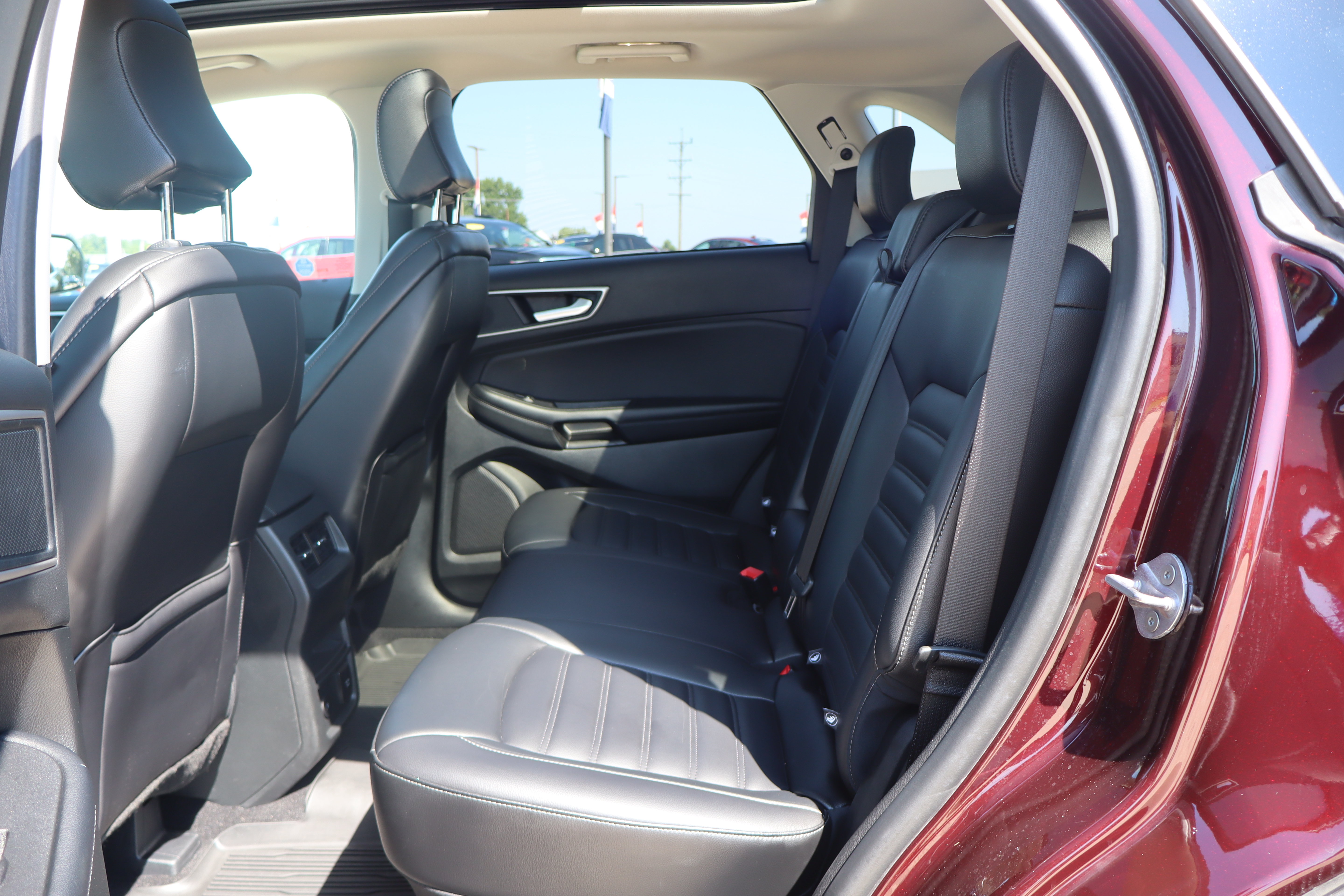 Used 2024 Ford Edge SEL w/ Convenience Package AWD/4WD image 11