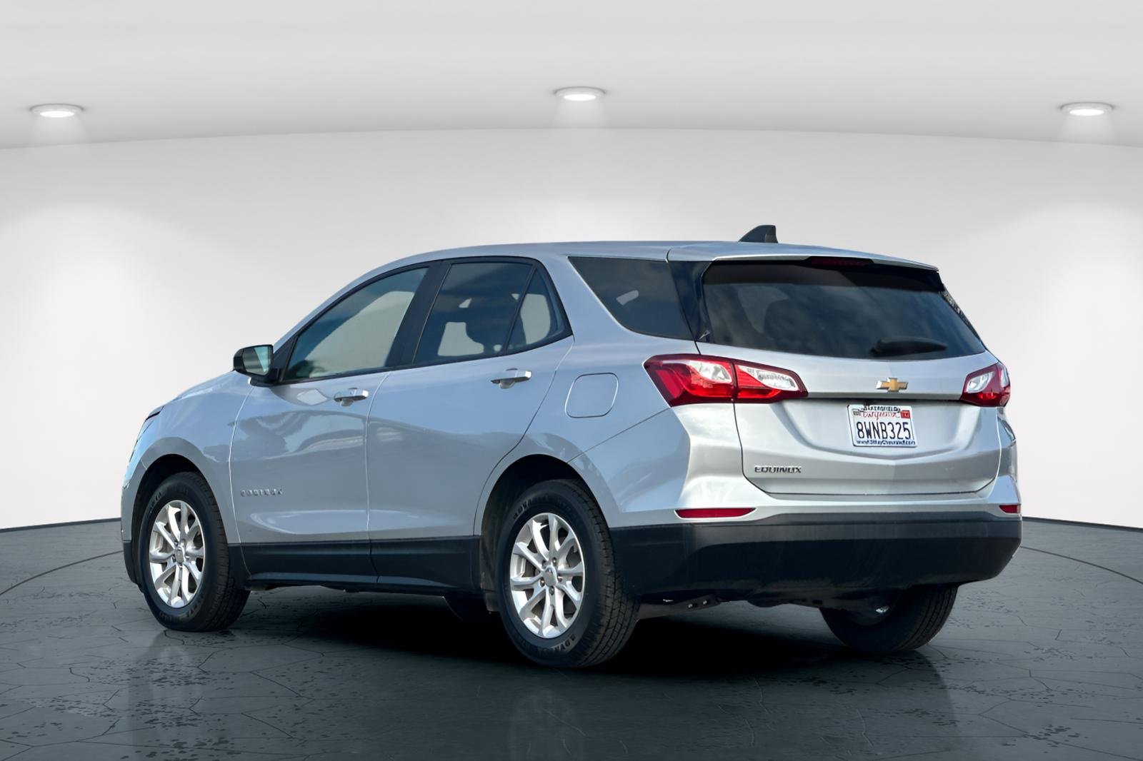 Used 2021 Chevrolet Equinox LS w/ LS Convenience Package image 4