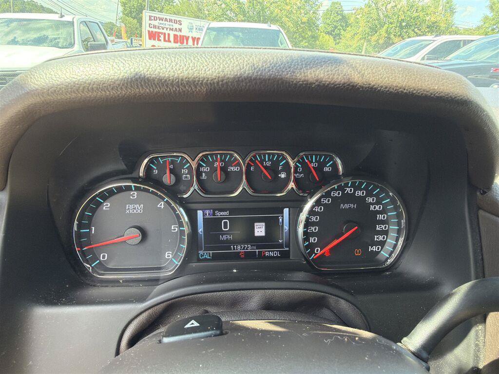 Used 2020 Chevrolet Suburban LT RWD image 13