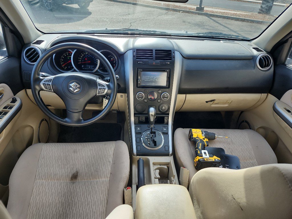 Used 2013 Suzuki Grand Vitara Premium image 12