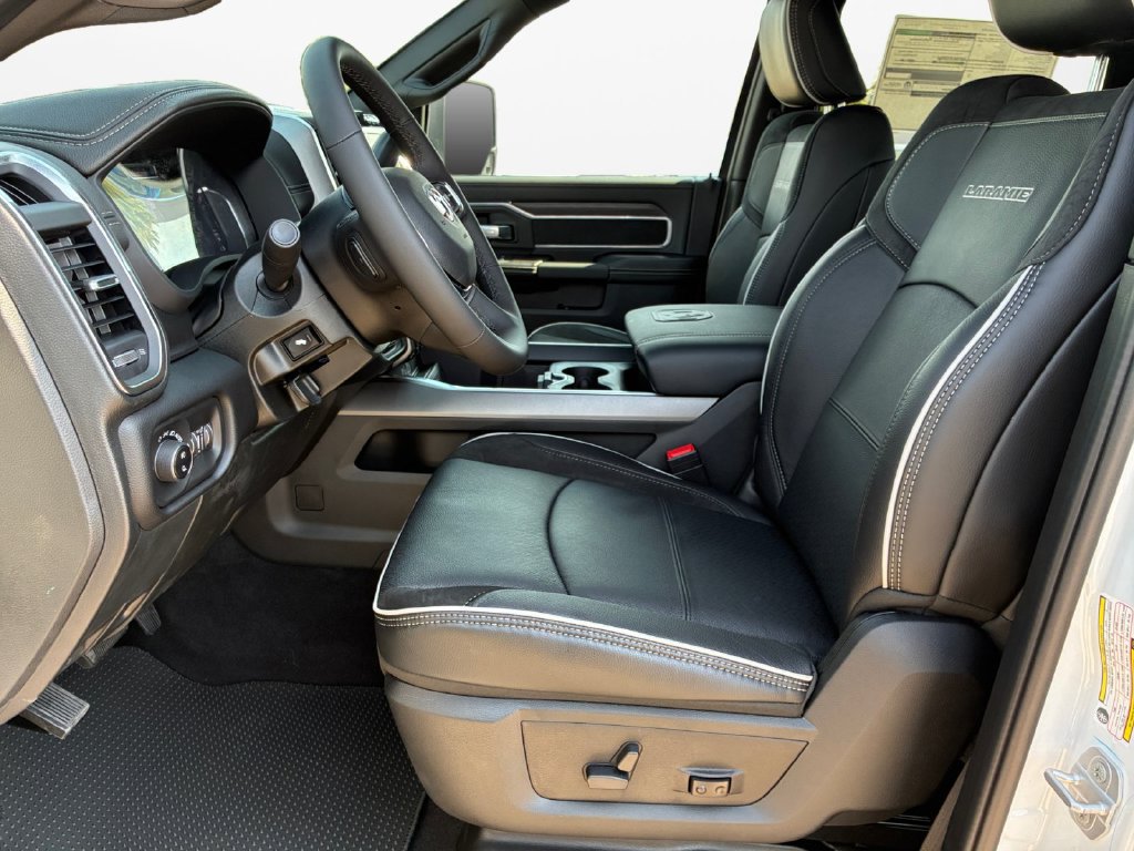 New 2027 RAM 3500 Laramie AWD/4WD image 18