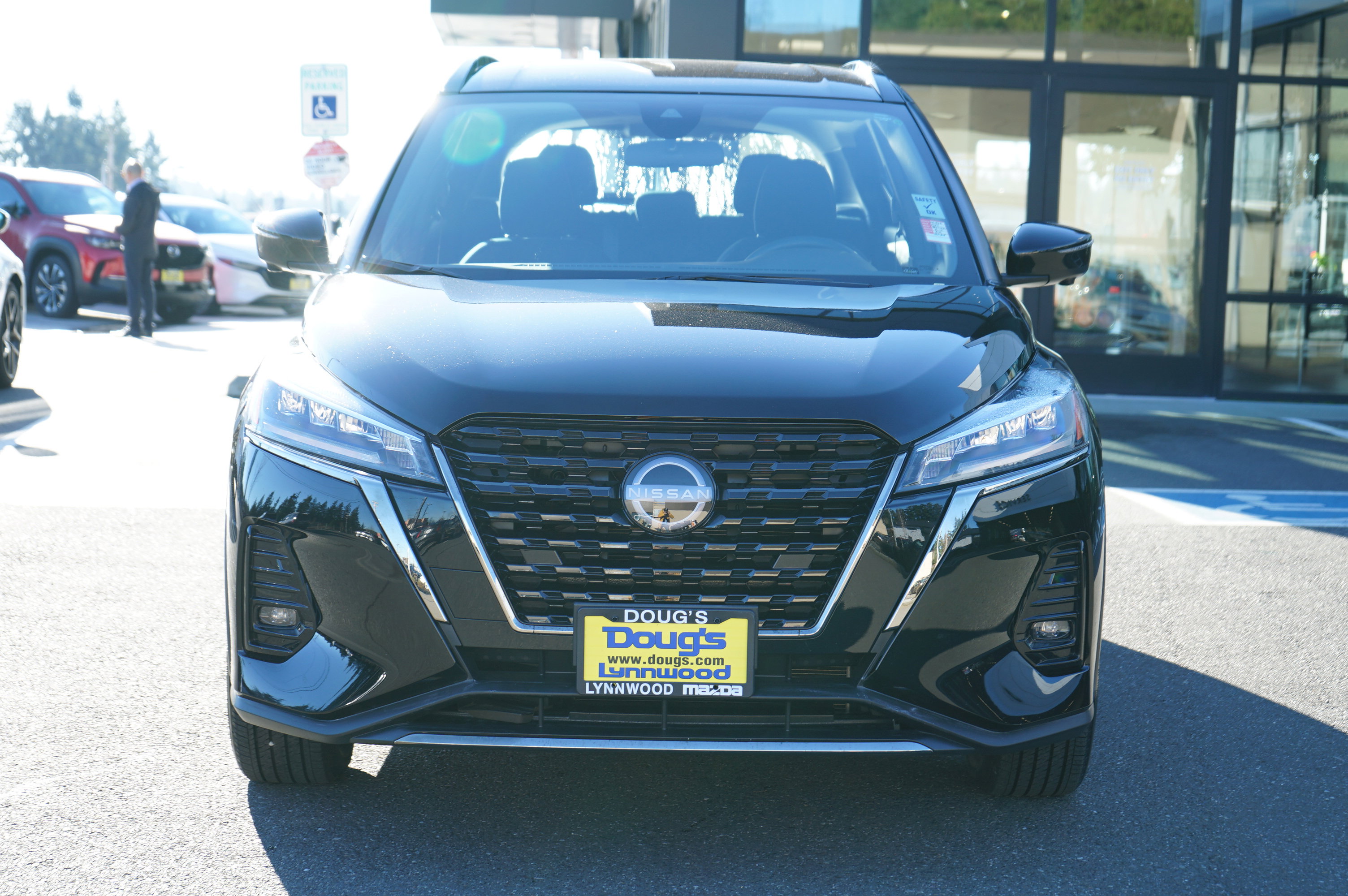 Used 2024 Nissan Kicks SR image 9