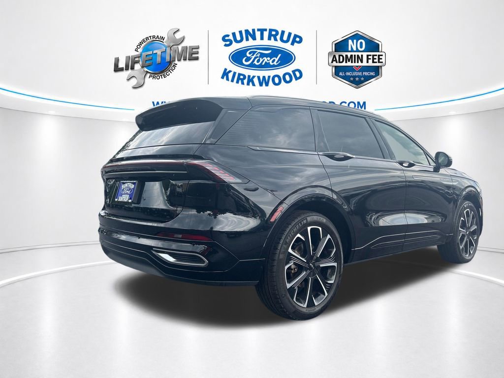 Used 2025 Lincoln Nautilus Reserve AWD/4WD image 6