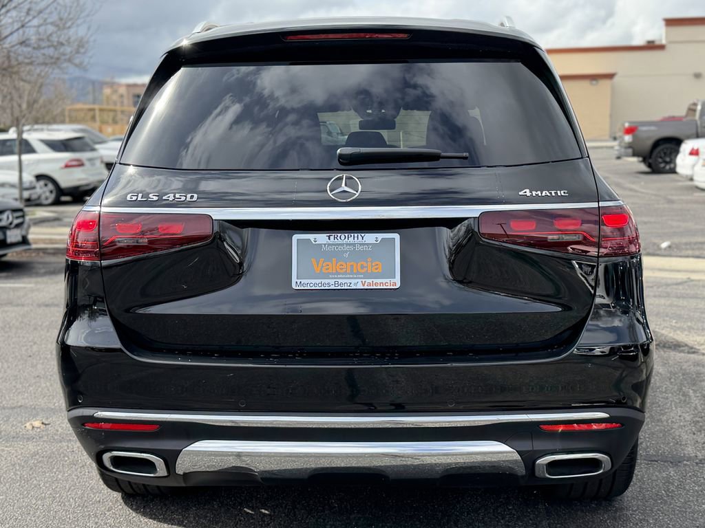 Used 2025 Mercedes-Benz GLS 450 4MATIC image 9