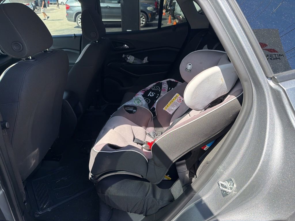 Used 2025 Chevrolet Trax LS image 8