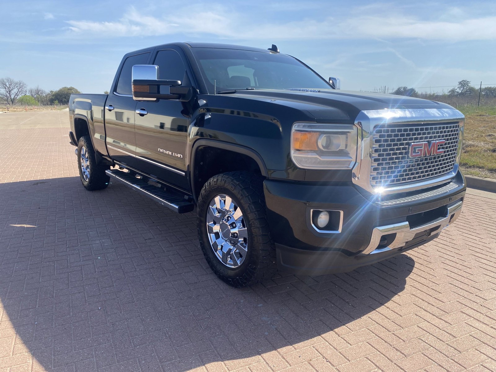 Used 2016 GMC Sierra 2500 Denali w/ Duramax Plus Package image 2
