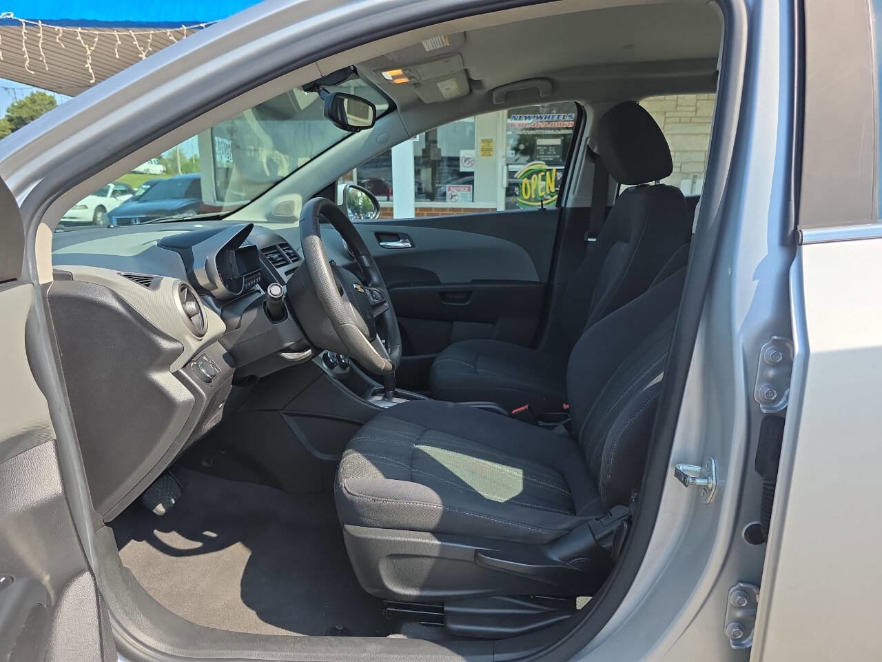 Used 2015 Chevrolet Sonic LT image 12