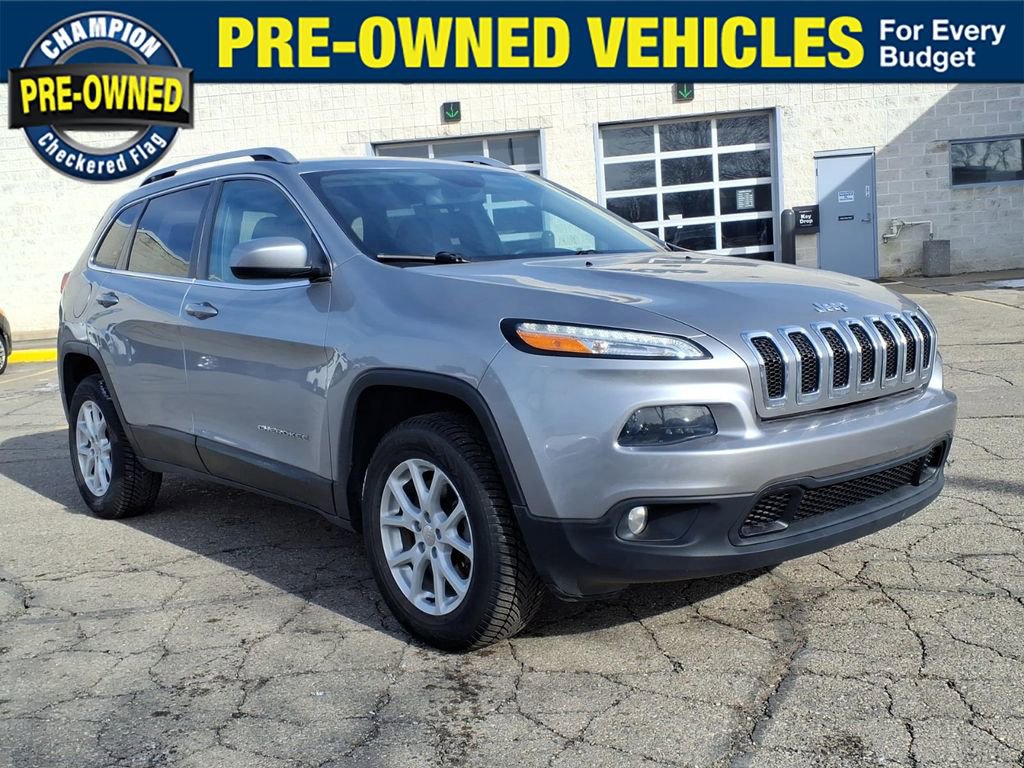 Used 2016 Jeep Cherokee Latitude w/ Cold Weather Group image 1