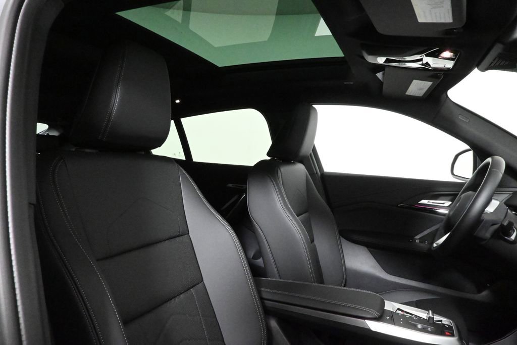 Certified 2025 BMW X2 xDrive28i w/ Technology Package image 35