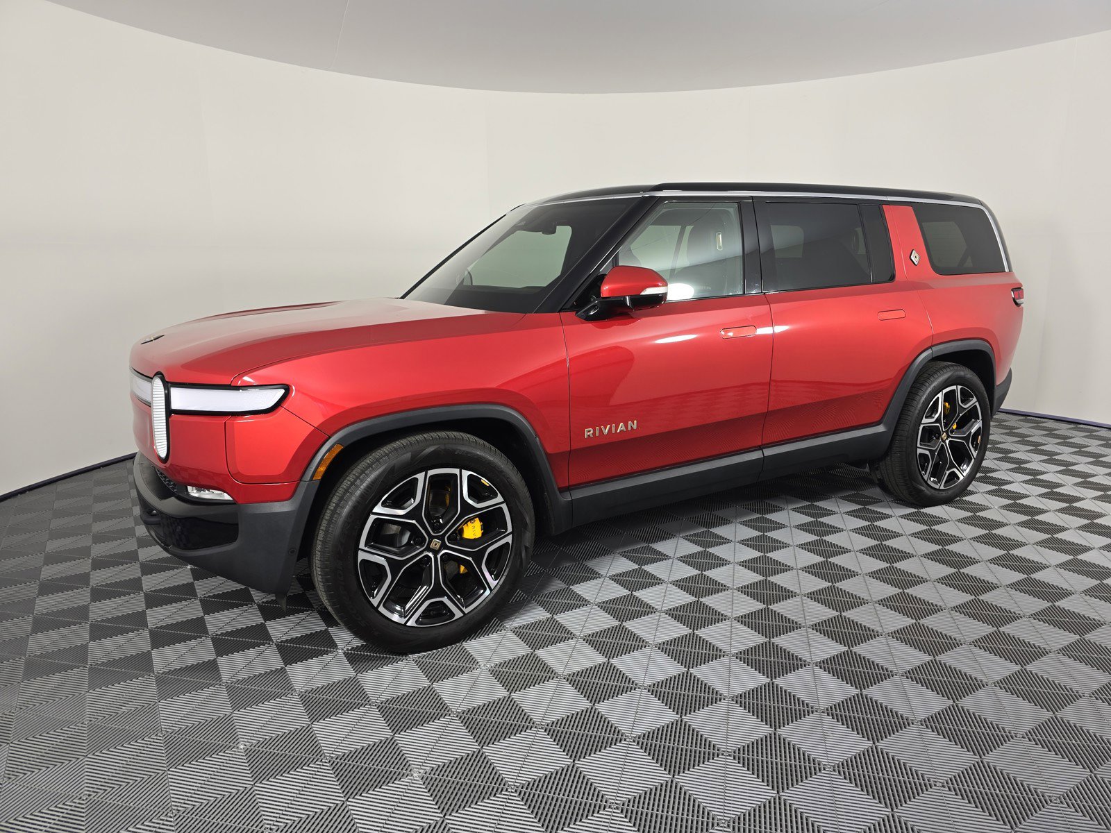 Used 2023 Rivian R1S Adventure