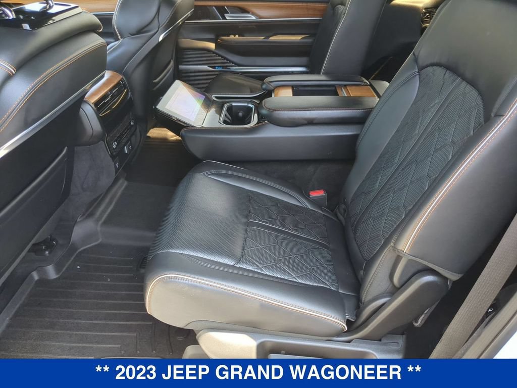 Used 2023 Jeep Grand Wagoneer Series III AWD/4WD image 21