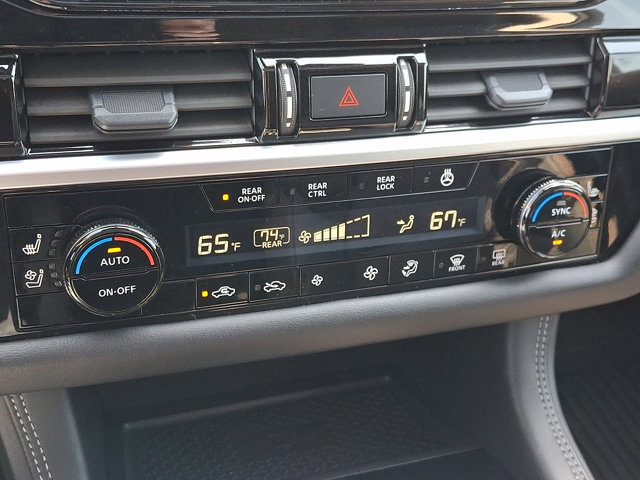 Used 2025 Nissan Pathfinder Platinum w/ Cargo Package image 19