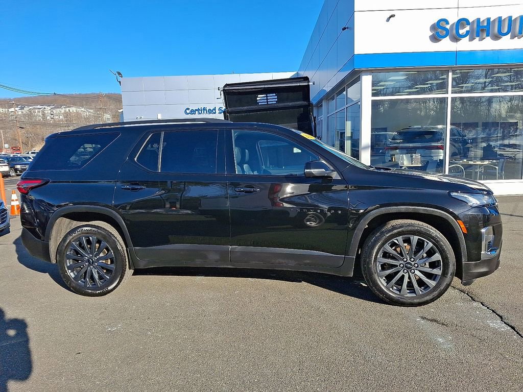 Used 2023 Chevrolet Traverse RS image 10