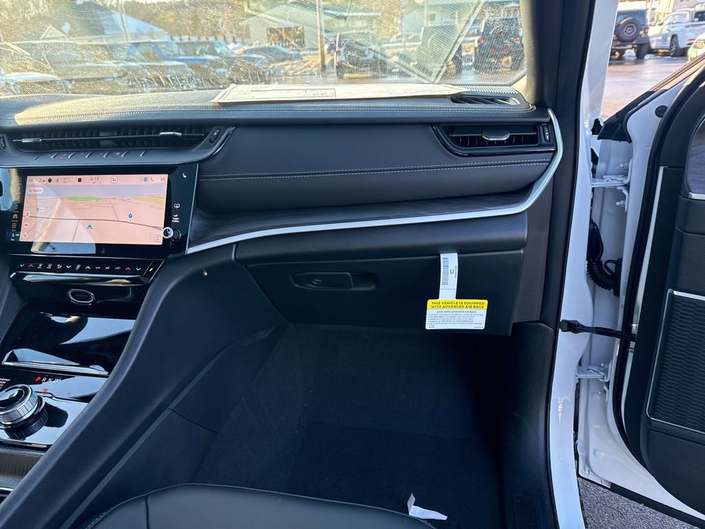 New 2026 Jeep Grand Cherokee L Limited image 31