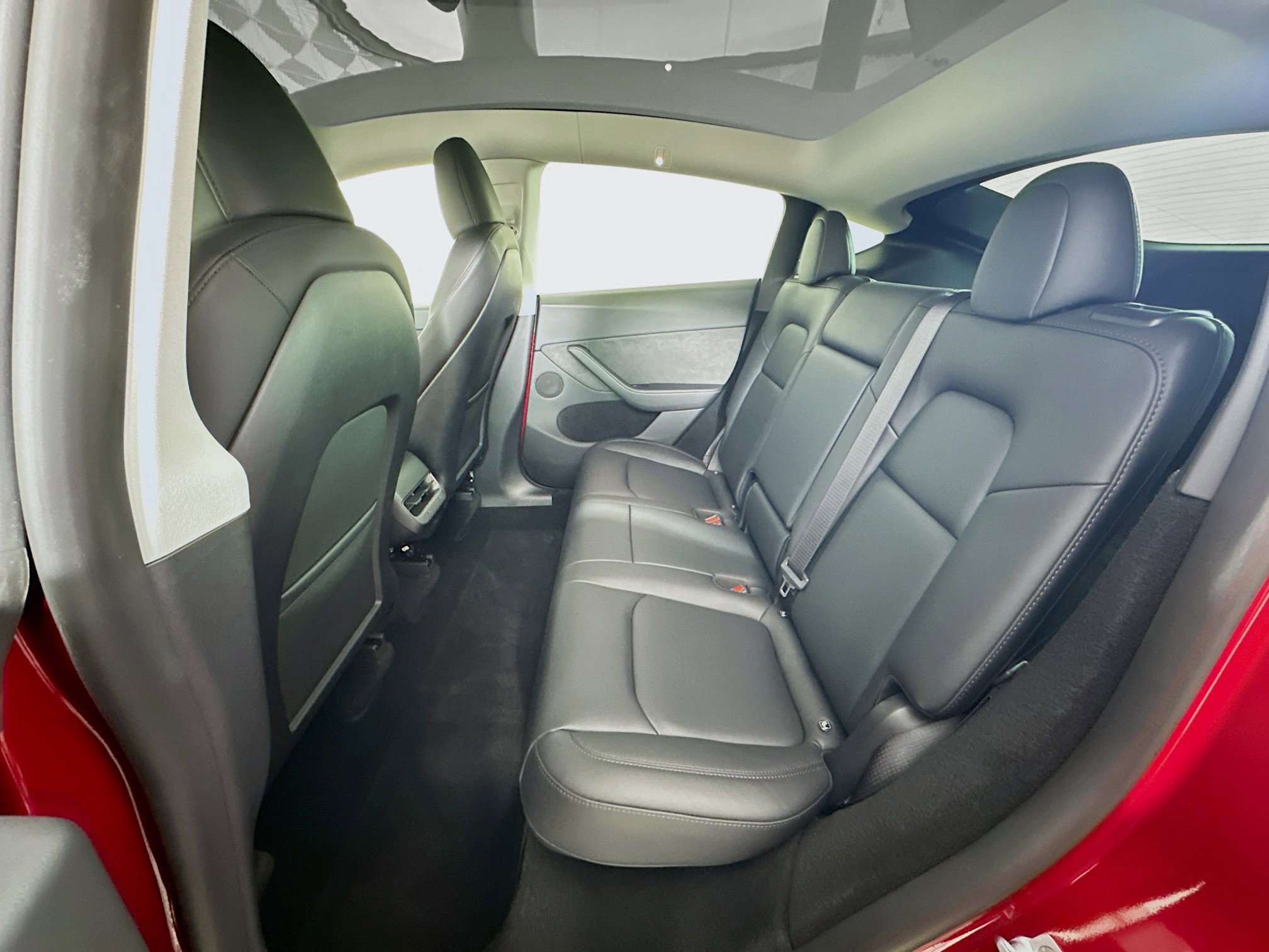 Used 2024 Tesla Model Y Long Range image 27