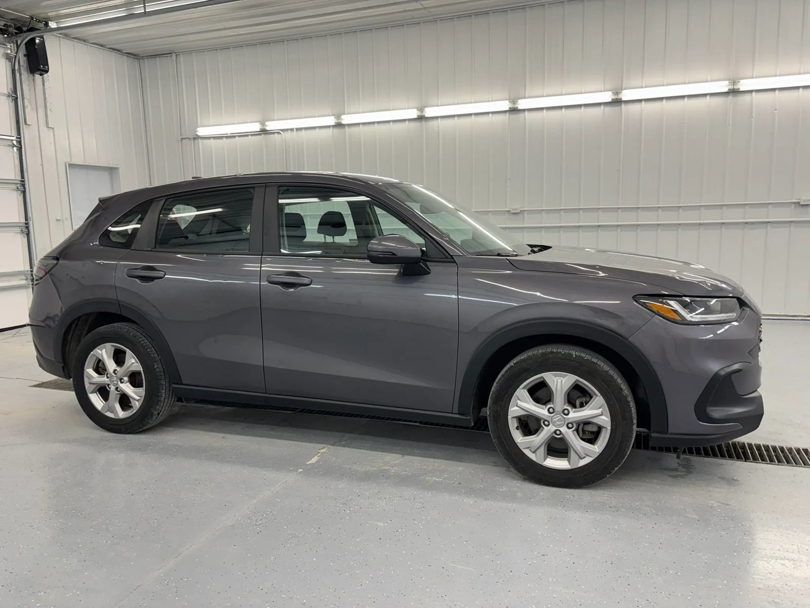 Used 2025 Honda HR-V LX image 2
