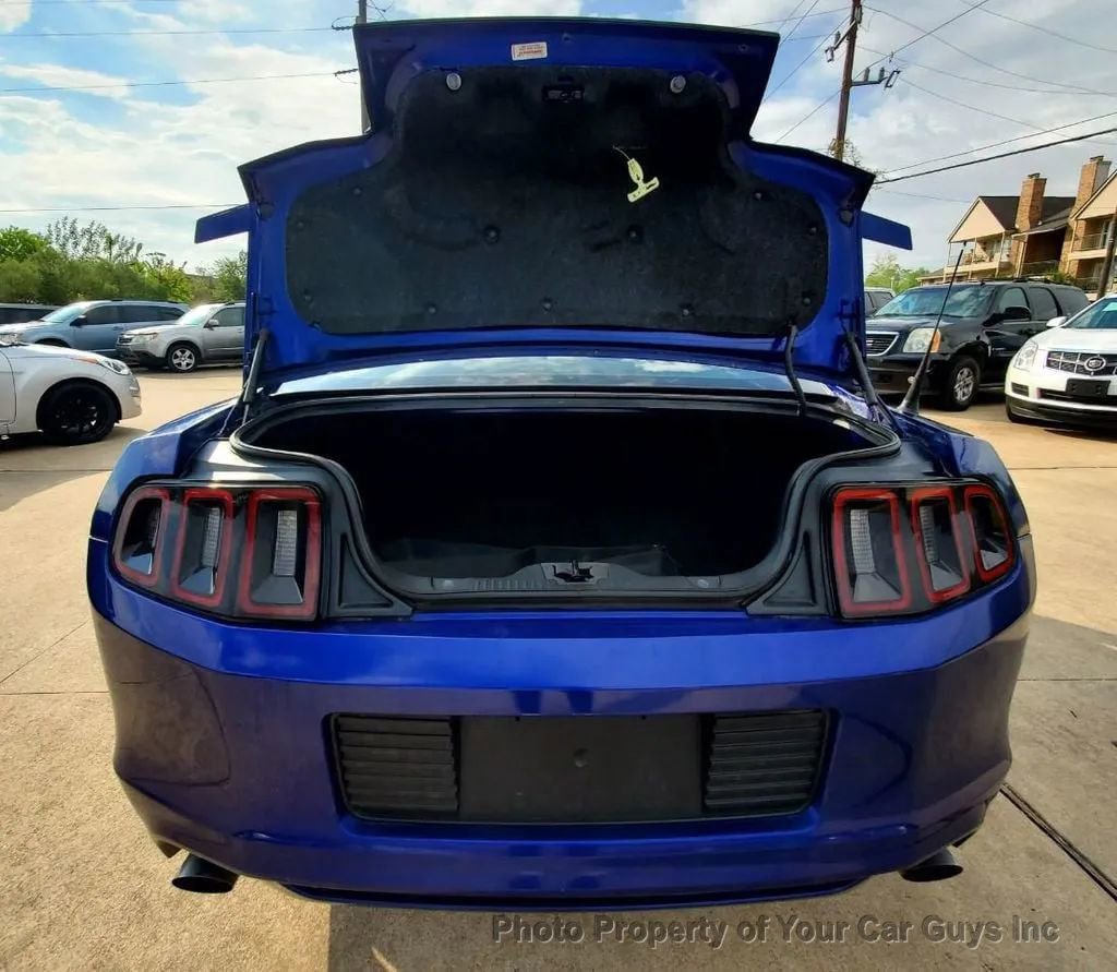 Used 2013 Ford Mustang Coupe image 7