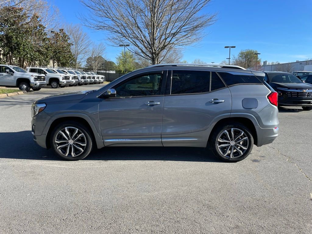 Used 2018 GMC Terrain Denali w/ Advanced Safety Package FWD image 4