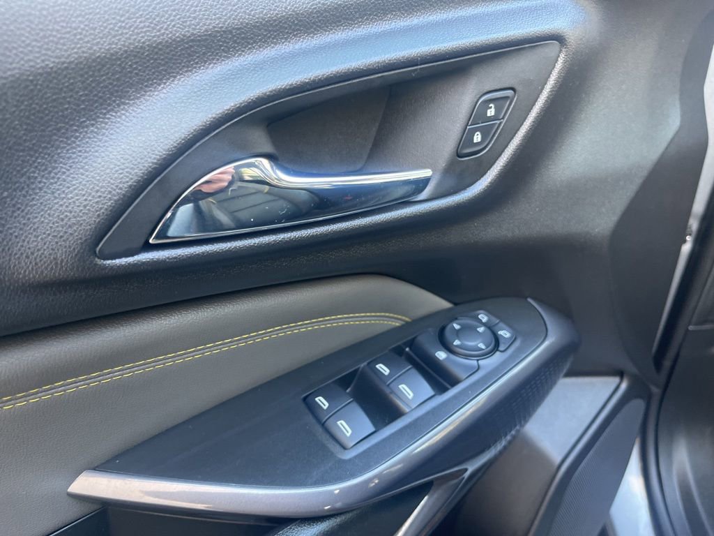 Used 2024 Chevrolet Trax ACTIV w/ Sunroof Package image 19