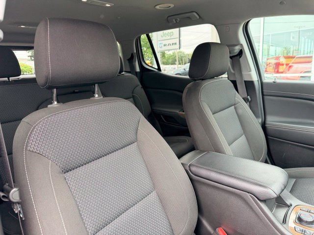 Used 2023 GMC Acadia SLE w/ LPO, Cargo Package AWD/4WD image 9