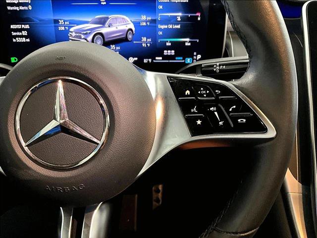 Used 2025 Mercedes-Benz GLC 300 image 21