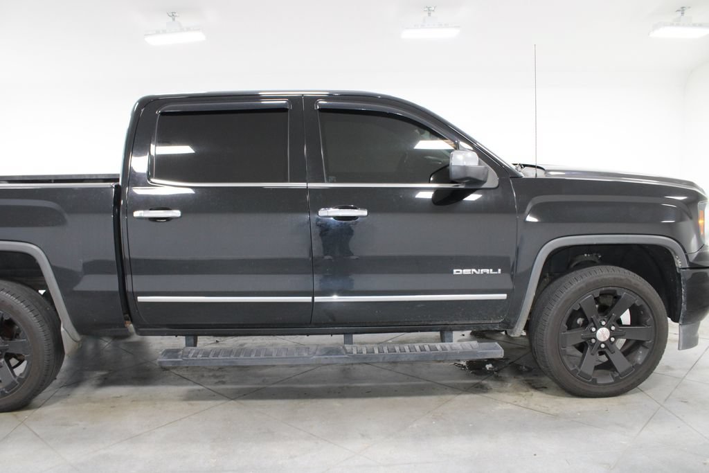 Used 2016 GMC Sierra 1500 Denali w/ Enhanced Driver Alert Package AWD/4WD image 11
