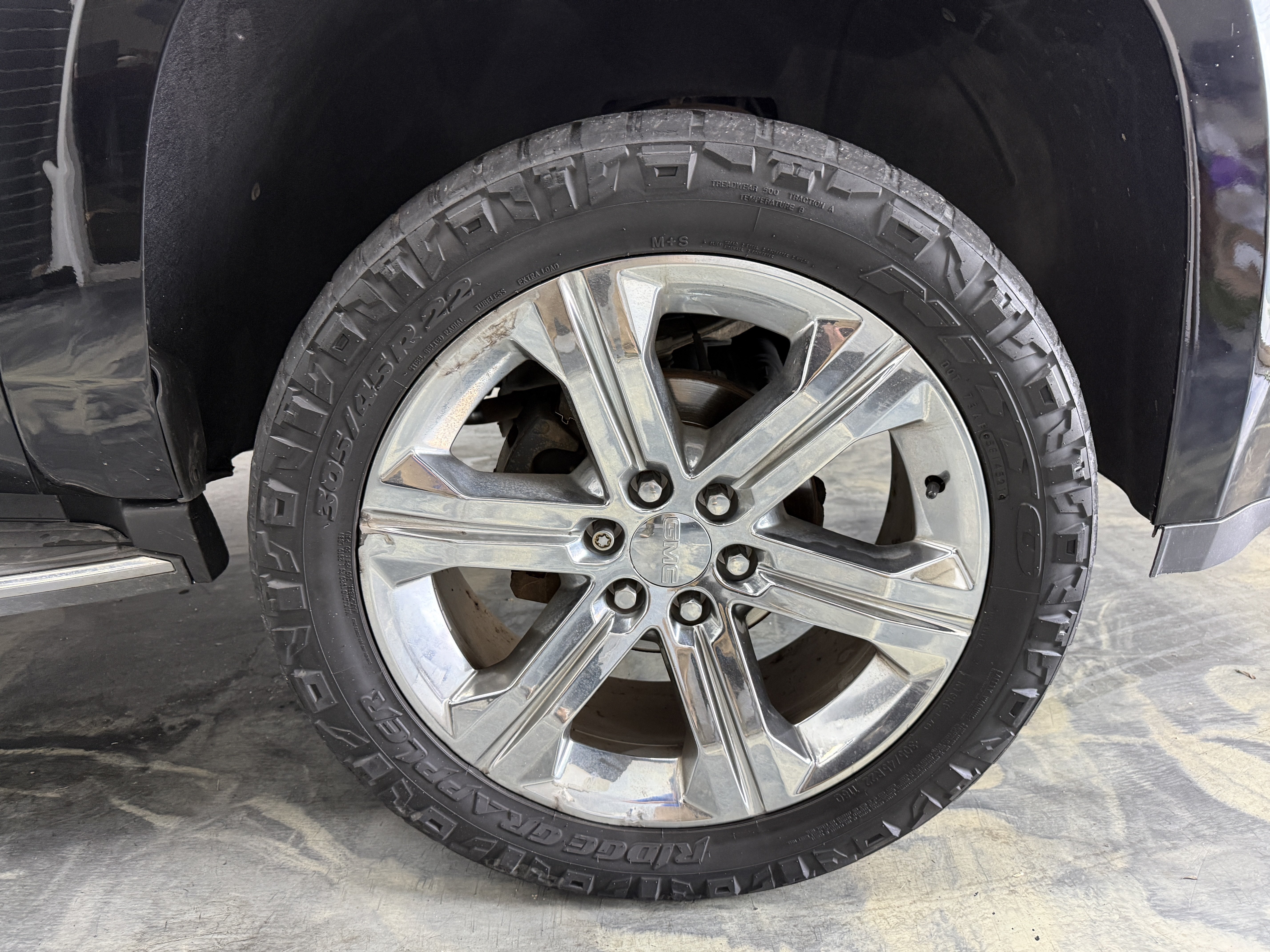 Used 2015 GMC Yukon Denali w/ Open Road Package AWD/4WD image 32