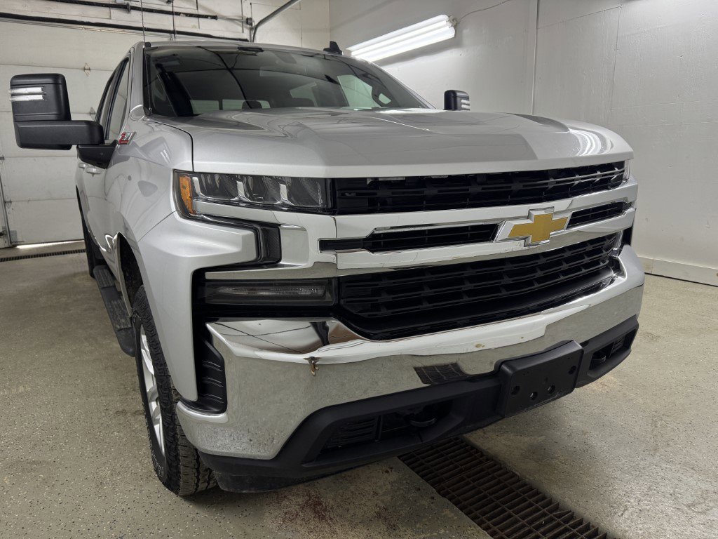 Used 2022 Chevrolet Silverado 1500 LT image 2