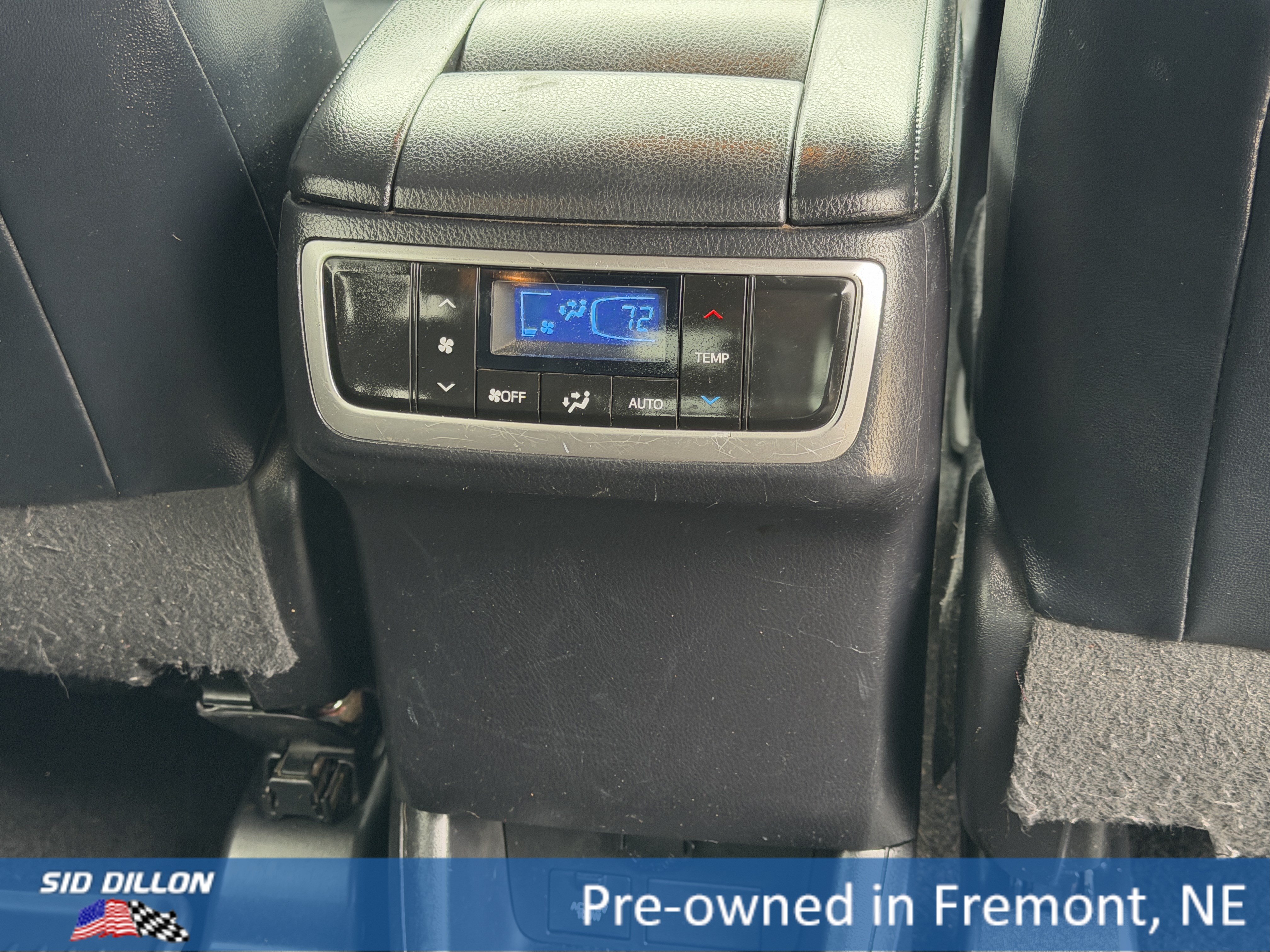 Used 2016 Toyota Highlander XLE AWD/4WD image 18