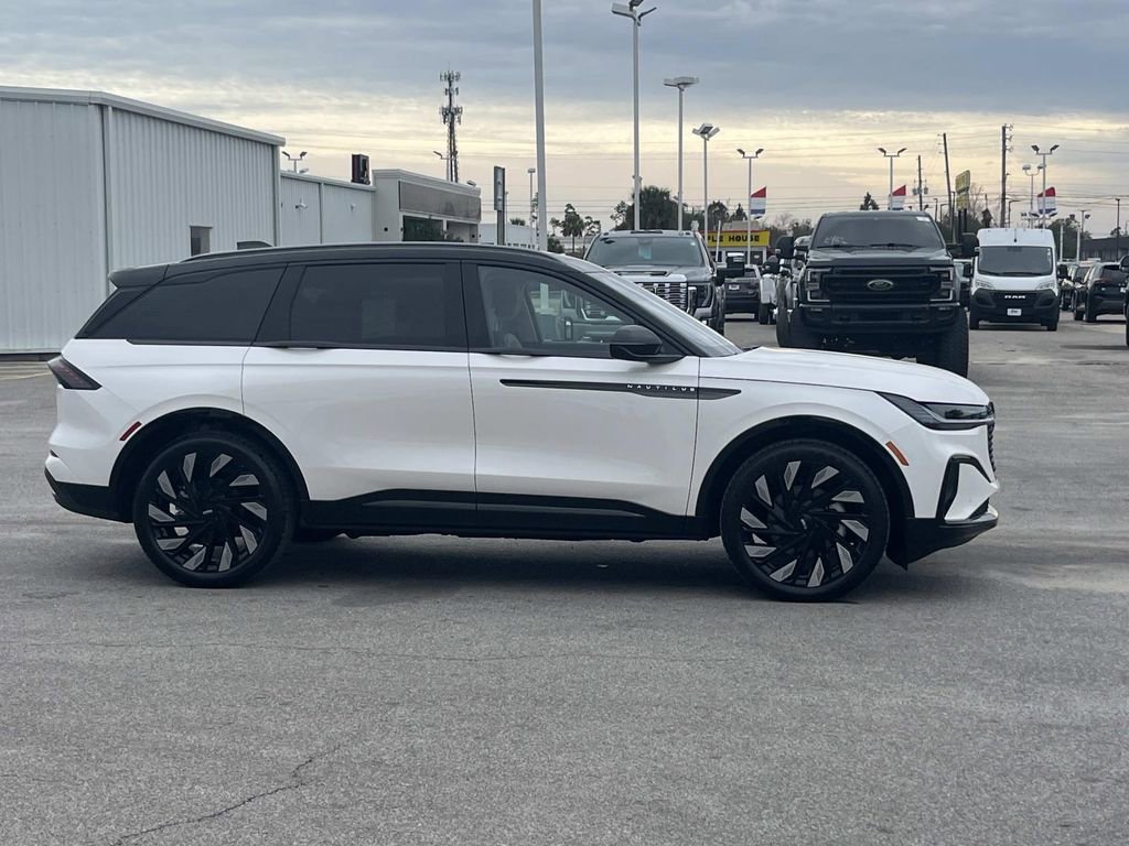 New 2026 Lincoln Nautilus Reserve AWD/4WD image 6