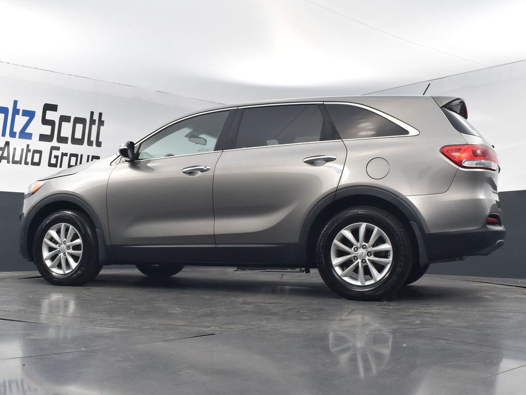 Used 2016 Kia Sorento L FWD image 19