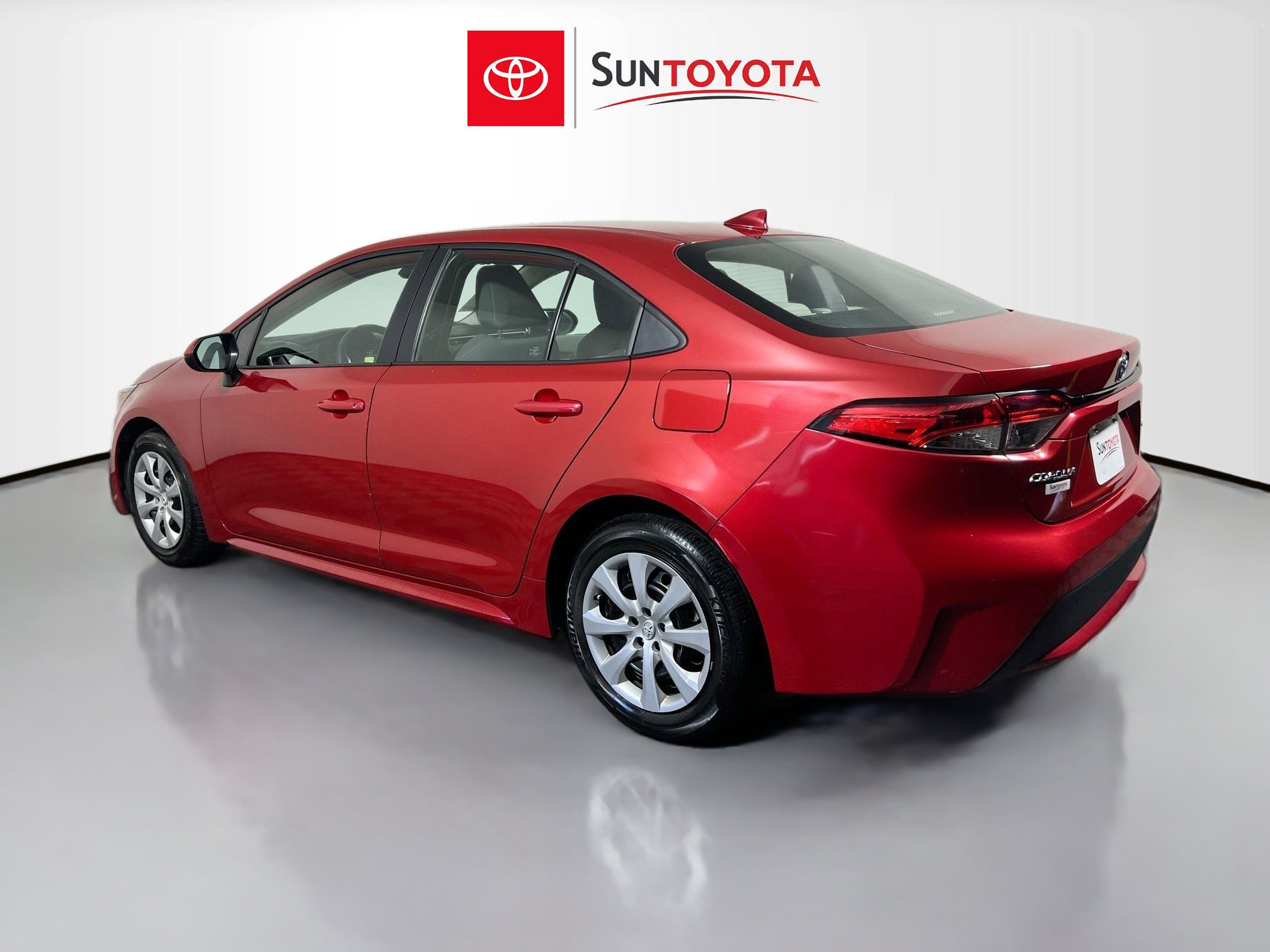Used 2021 Toyota Corolla LE image 6