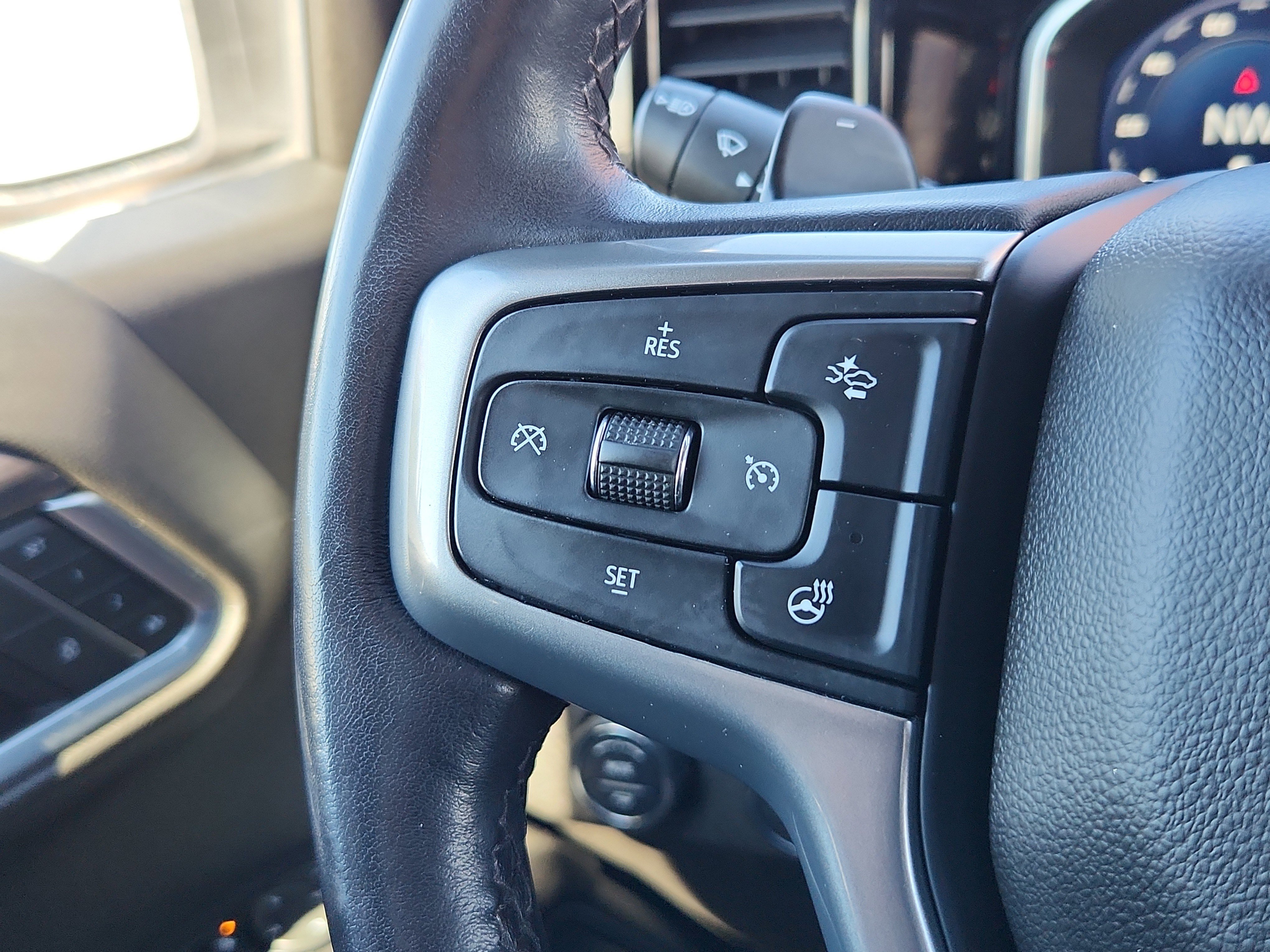 Used 2022 Chevrolet Silverado 1500 LTZ image 18