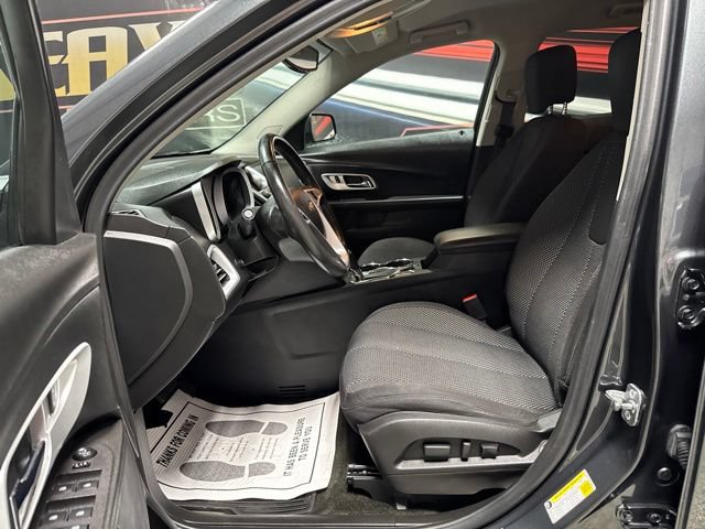 Used 2017 Chevrolet Equinox LT w/ Convenience Package FWD image 5