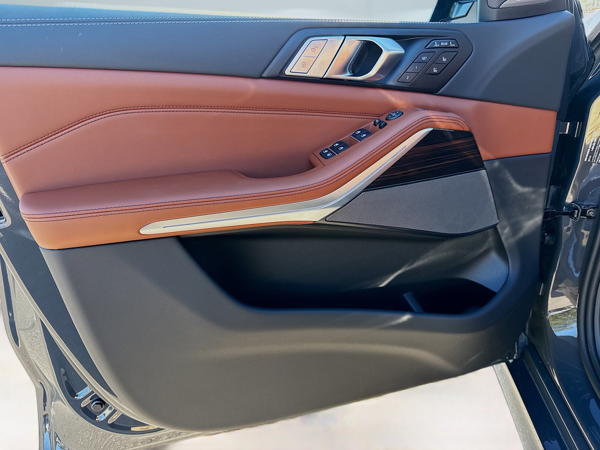 New 2026 BMW X7 M60i image 24