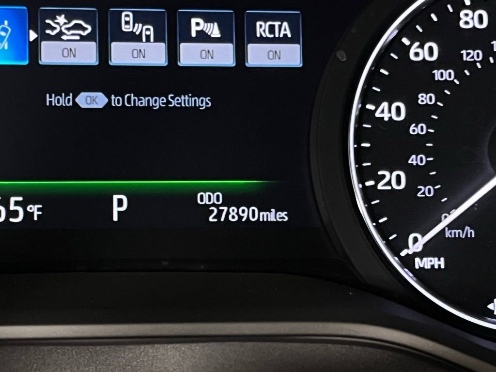 Used 2024 Toyota Sienna Limited image 12