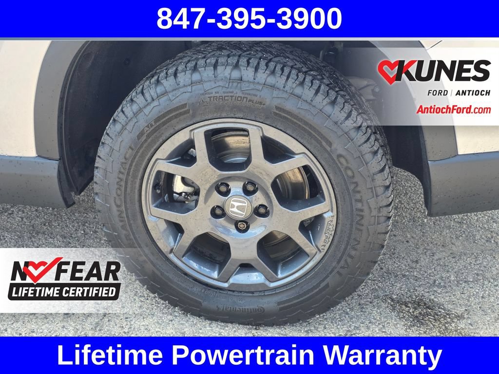 Used 2025 Honda Pilot TrailSport image 15