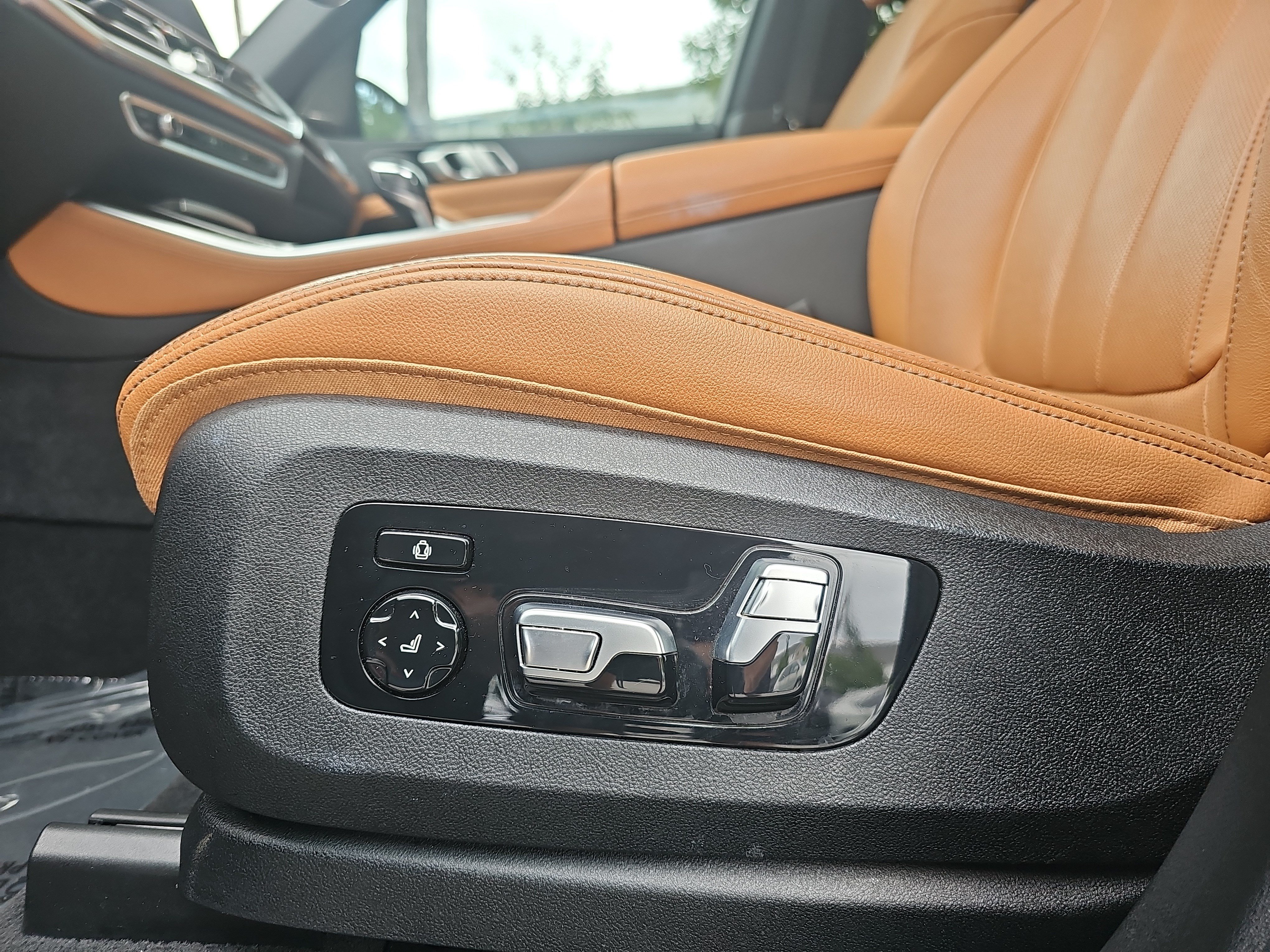 Used 2019 BMW X5 xDrive40i AWD/4WD image 29