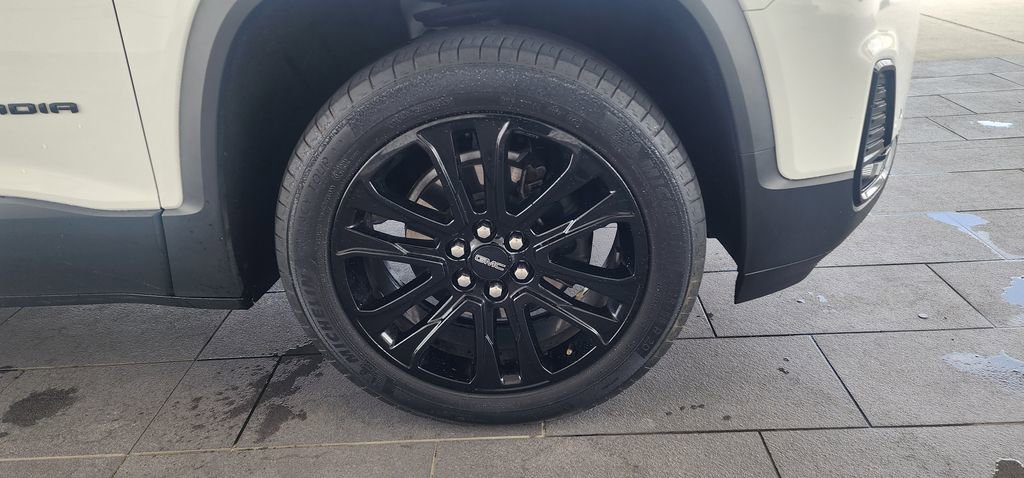 Used 2023 GMC Acadia SLT w/ Elevation Edition image 12