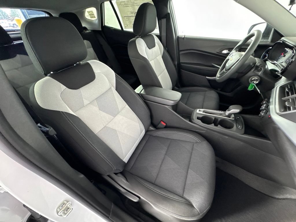 New 2026 Chevrolet Trax LS FWD image 31