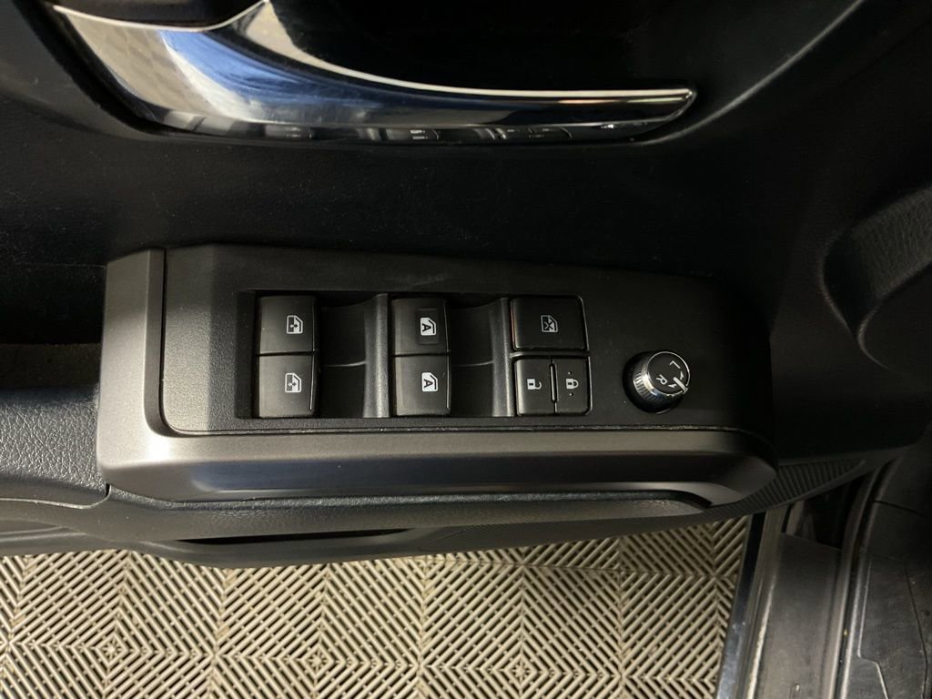 Used 2016 Toyota Tacoma TRD Sport image 17