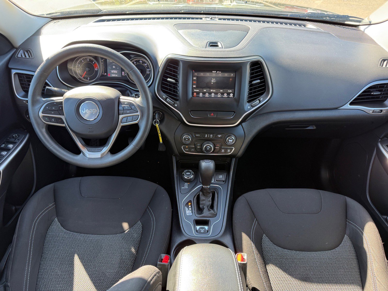 Used 2020 Jeep Cherokee Latitude image 16