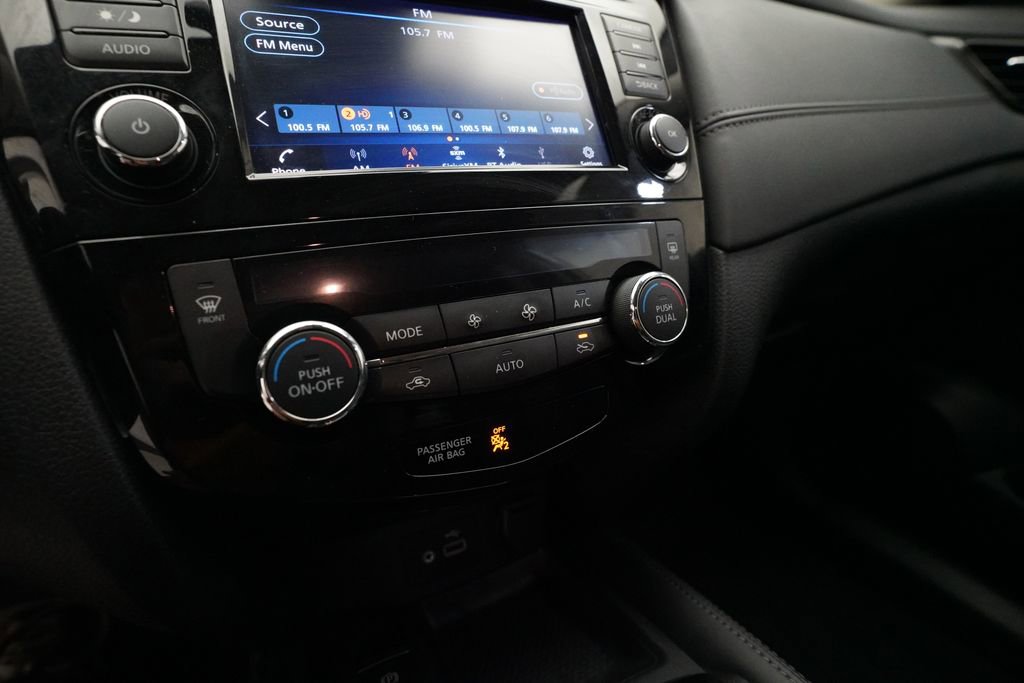 Used 2019 Nissan Rogue SL image 21