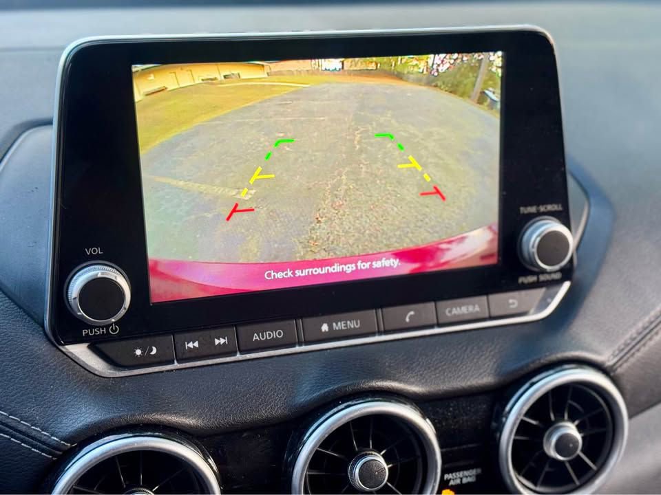 Used 2021 Nissan Sentra SV image 9