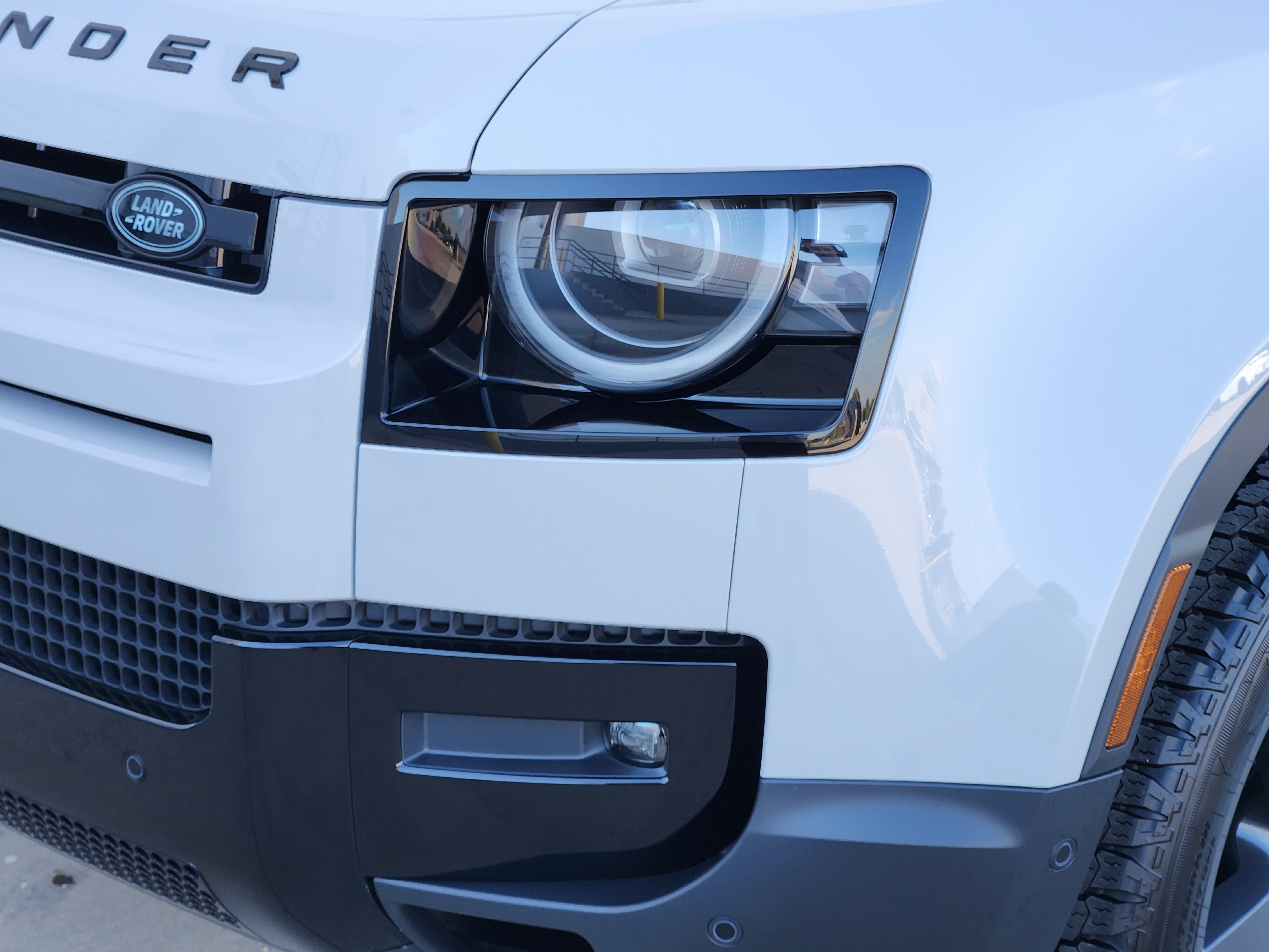 New 2026 Land Rover Defender 110 S image 9