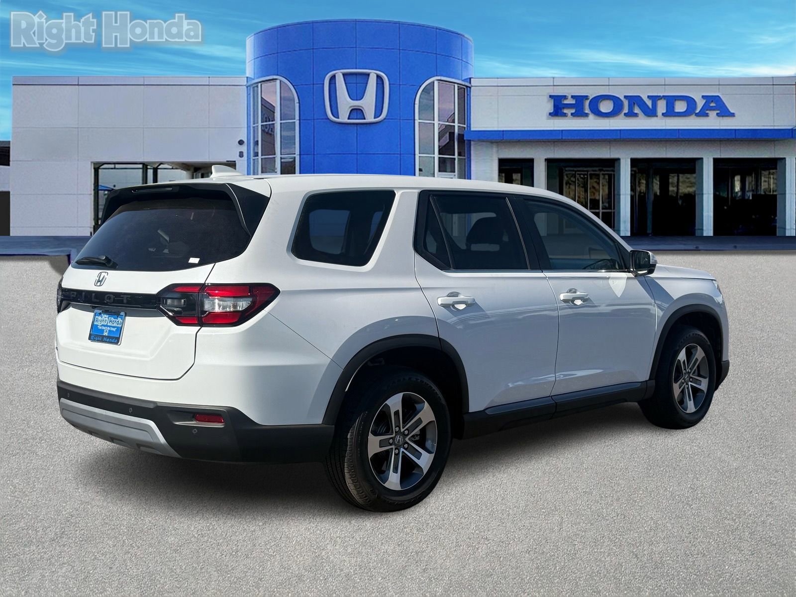 Certified 2025 Honda Pilot EX-L image 9