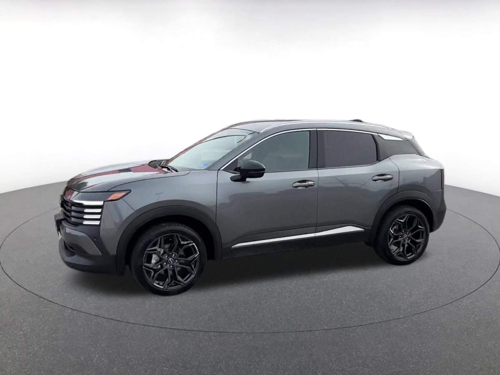 Used 2026 Nissan Kicks SR AWD/4WD image 7
