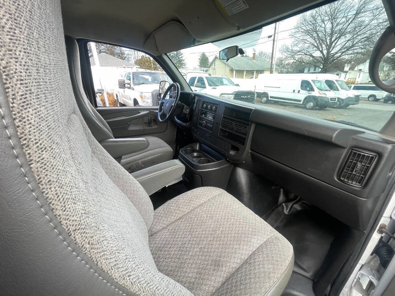 Used 2014 GMC Savana 1500 AWD image 25