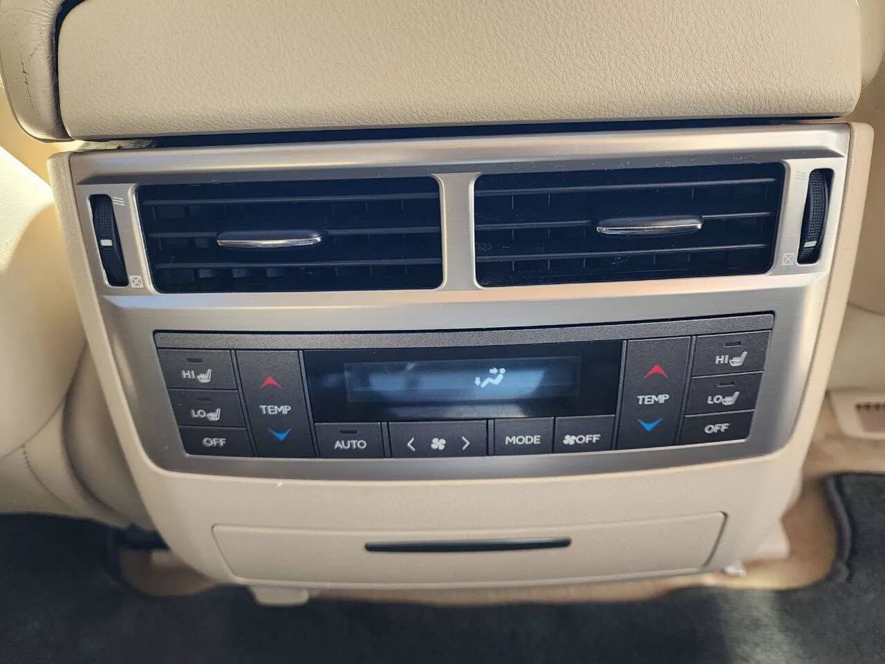 Used 2013 Lexus LX 570 LX 570 Sport Utility 4D w/ Luxury Pkg w/Pre-crash image 21