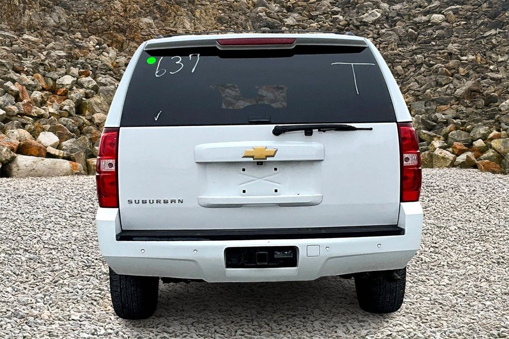 Used 2013 Chevrolet Suburban LT image 4